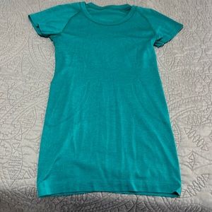 lululemon Swiftly Tech Short Sleeve Shirt Hip Length Turquoise/Green